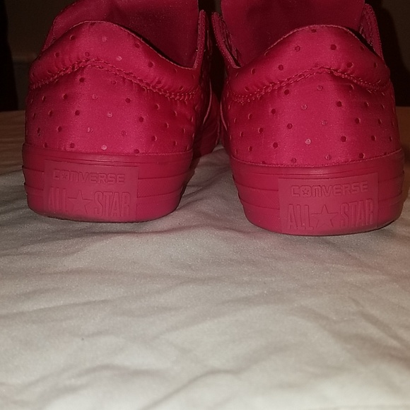 Hot Pink Converses - Picture 2 of 3